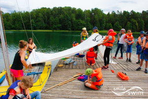 Obóz pływacki - pływanie łódką wiosłową