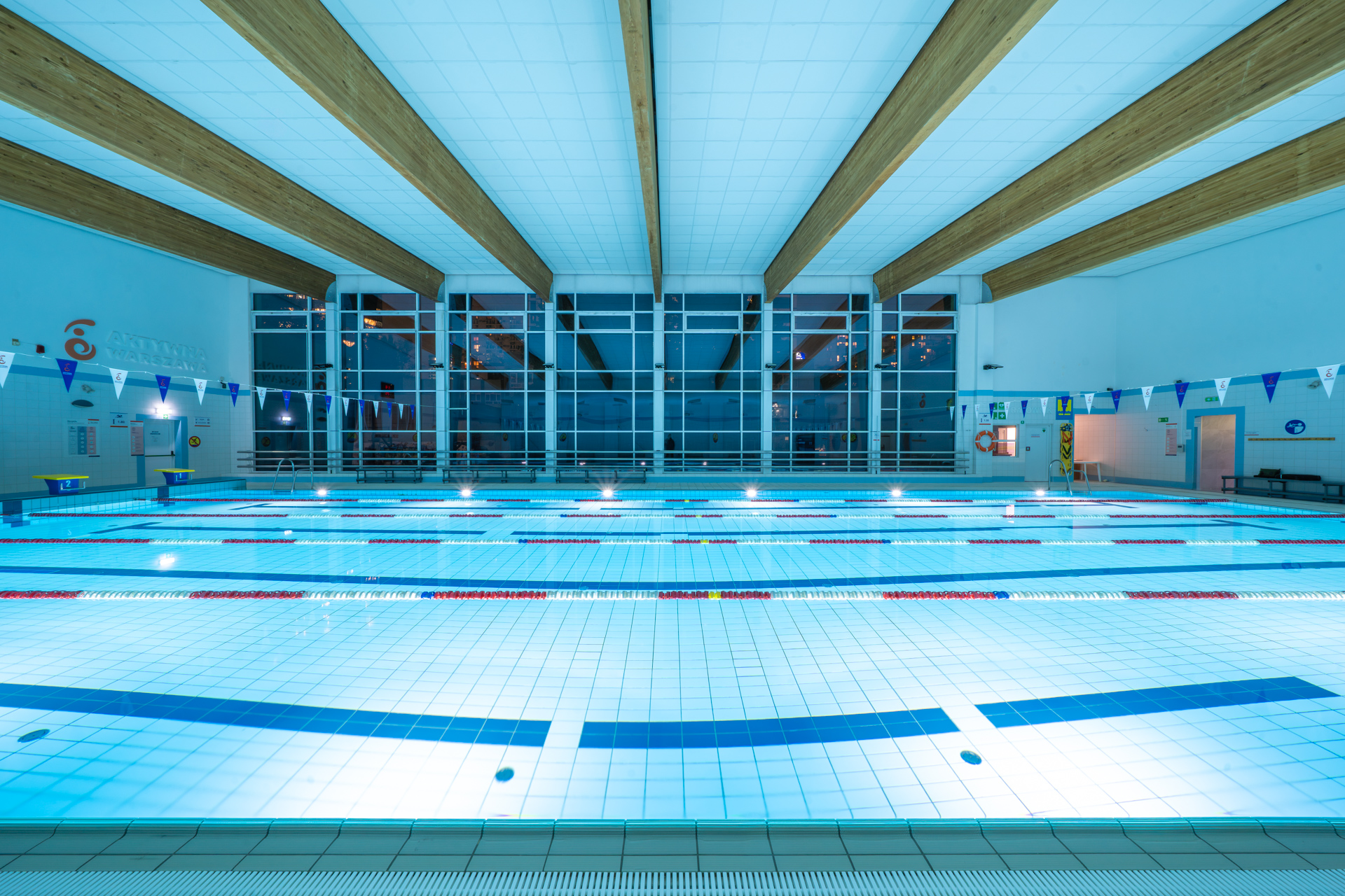 556631956_826857213197749_3695439051154256052_n Basen Grzybowska - budynek